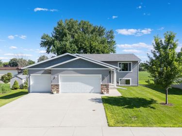 805 6th Street NE, Stewartville, MN 55976