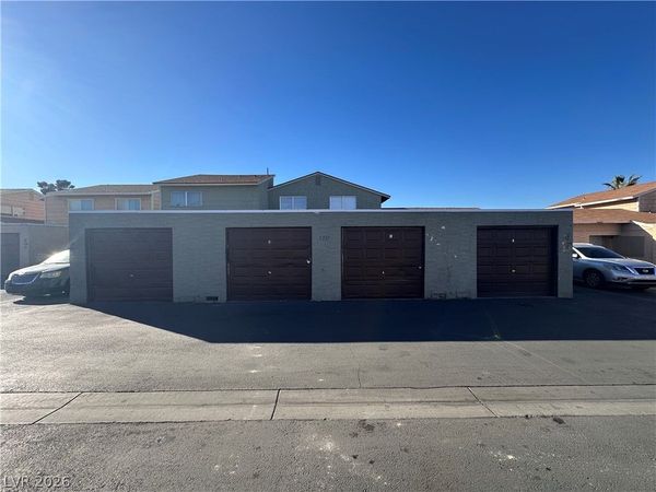 5227 Greene Lane, Las Vegas, NV 89119