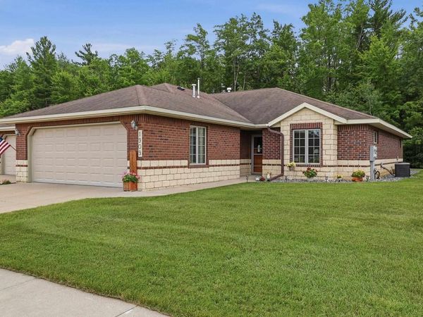 1909 BLUEBELL LANE, Stevens Point, WI 54482
