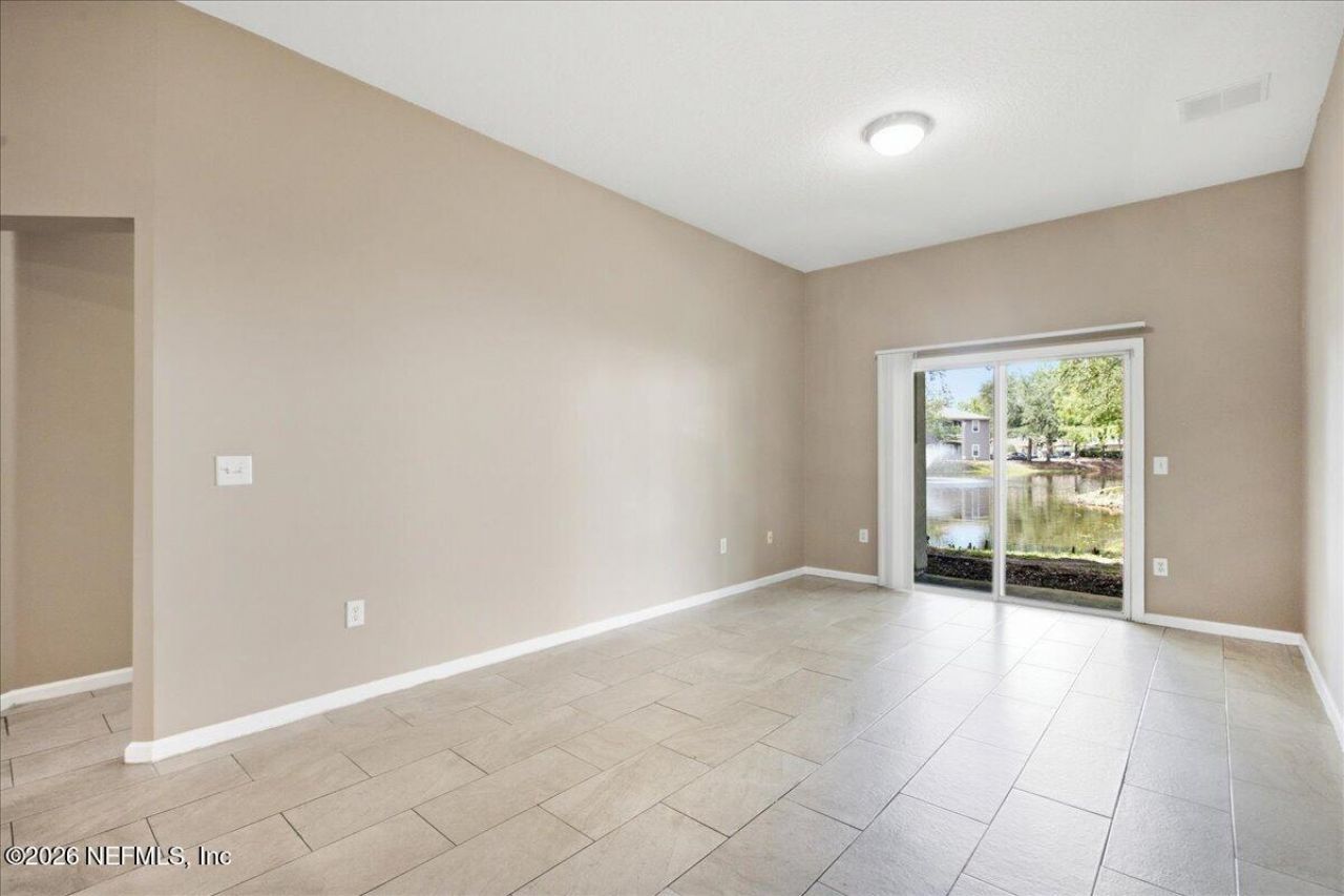6100 Maggies Circle, Unit 104, Jacksonville, FL 32244 Photo