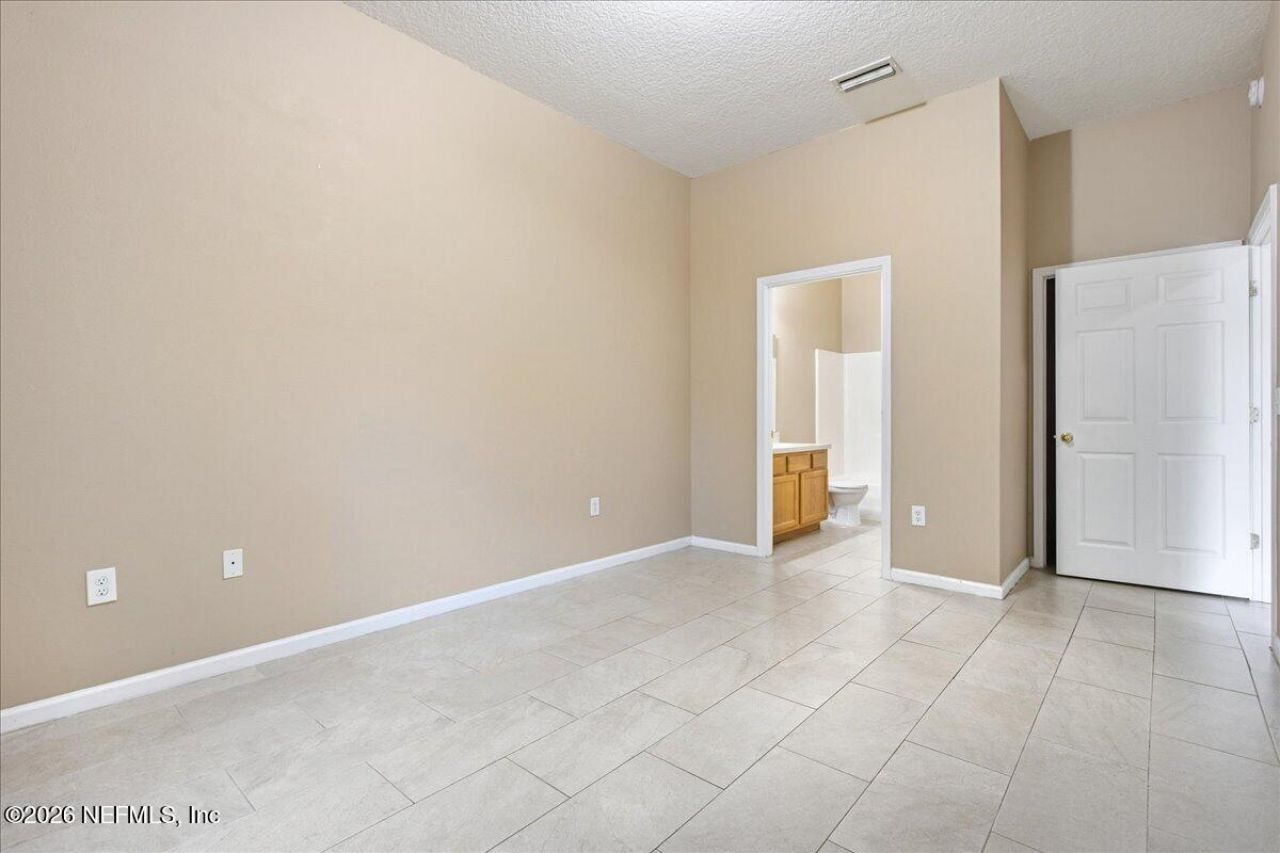 6100 Maggies Circle, Unit 104, Jacksonville, FL 32244 Photo