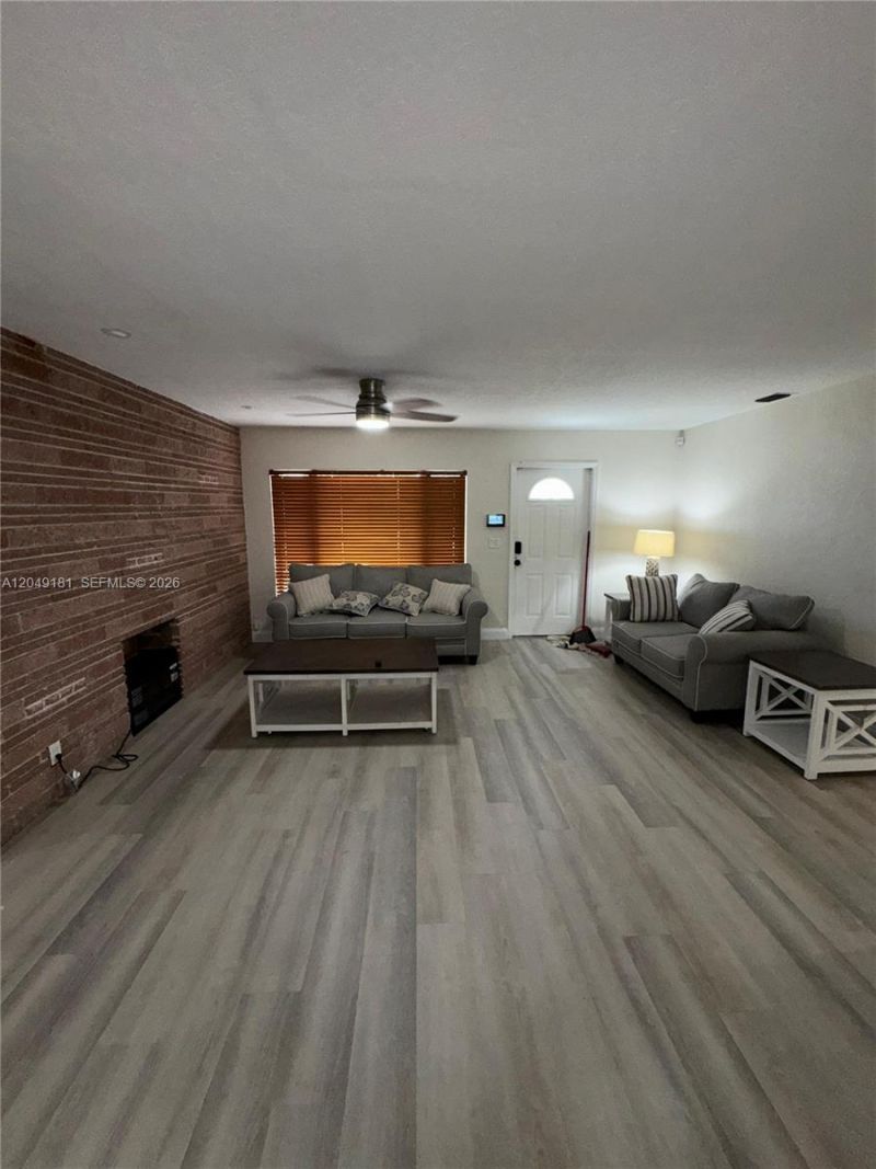 649 W Evanston Cir, Fort Lauderdale, FL 33312 Photo