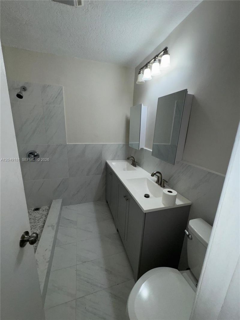 649 W Evanston Cir, Fort Lauderdale, FL 33312 Photo