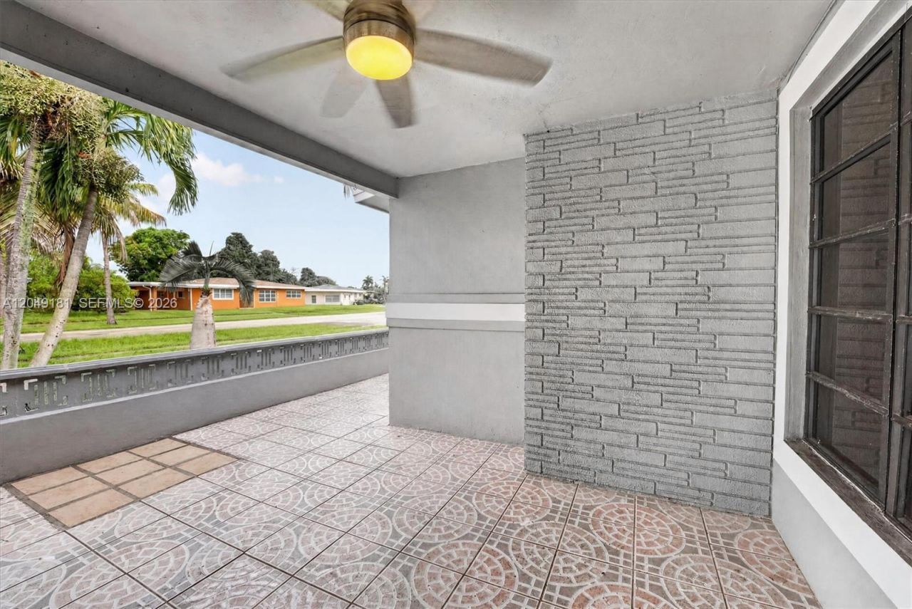 649 W Evanston Cir, Fort Lauderdale, FL 33312 Photo