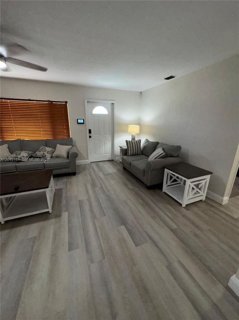 649 W Evanston Cir, Fort Lauderdale, FL 33312 Photo