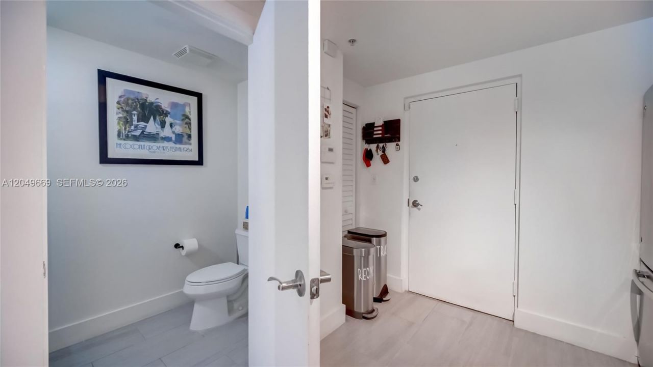 3339 Virginia St , Unit 323, Miami, FL 33133 Photo