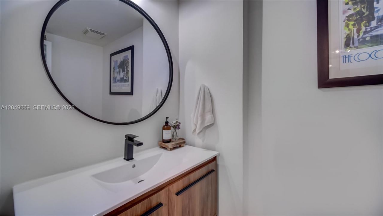 3339 Virginia St , Unit 323, Miami, FL 33133 Photo