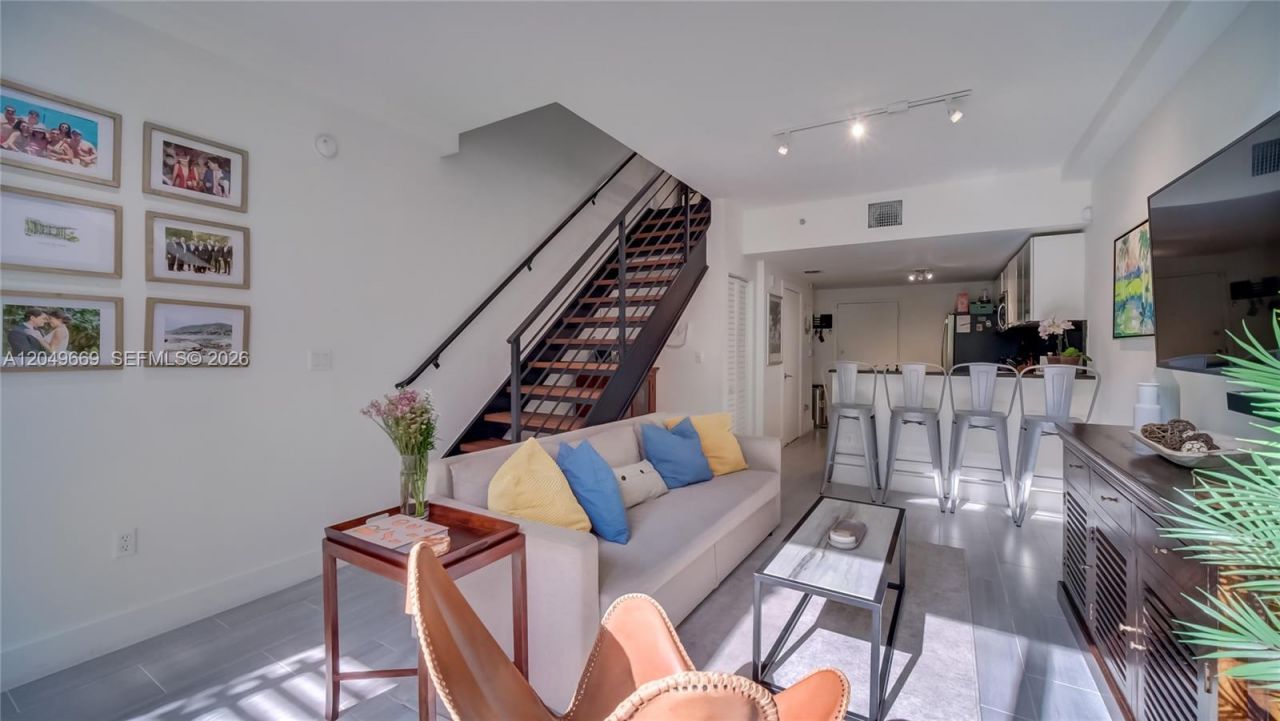 3339 Virginia St , Unit 323, Miami, FL 33133 Photo