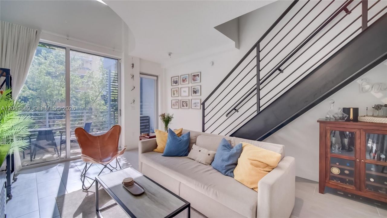 3339 Virginia St , Unit 323, Miami, FL 33133 Photo