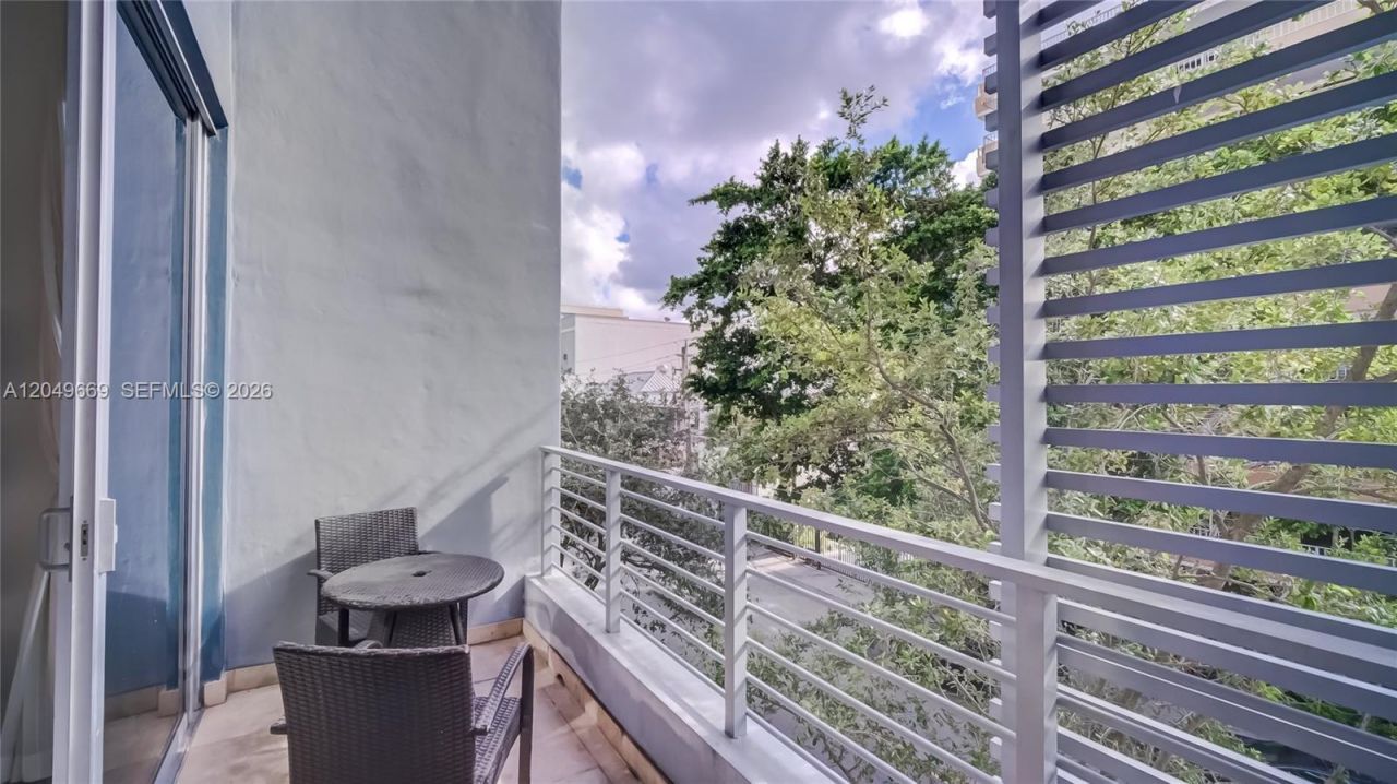 3339 Virginia St , Unit 323, Miami, FL 33133 Photo