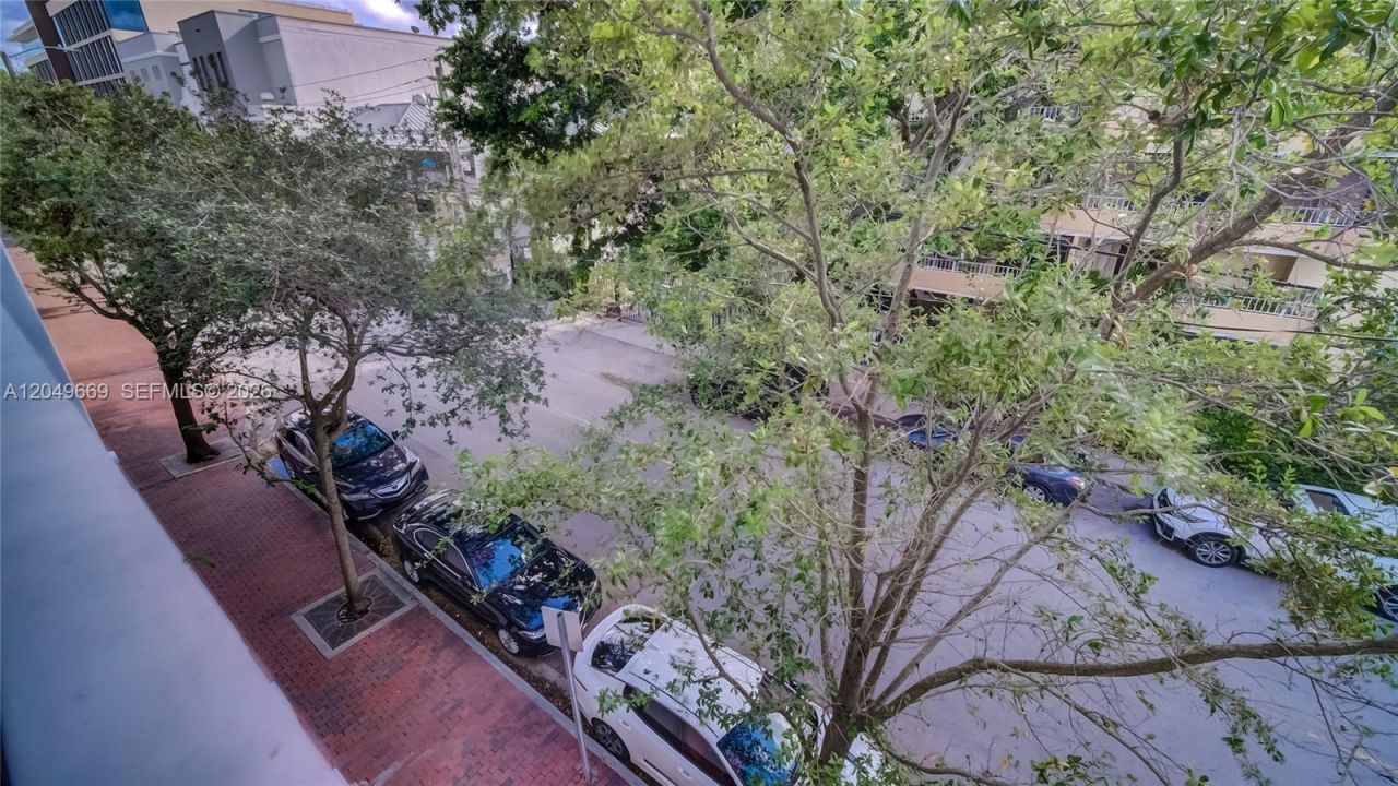 3339 Virginia St , Unit 323, Miami, FL 33133 Photo