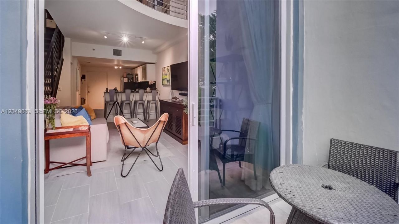 3339 Virginia St , Unit 323, Miami, FL 33133 Photo