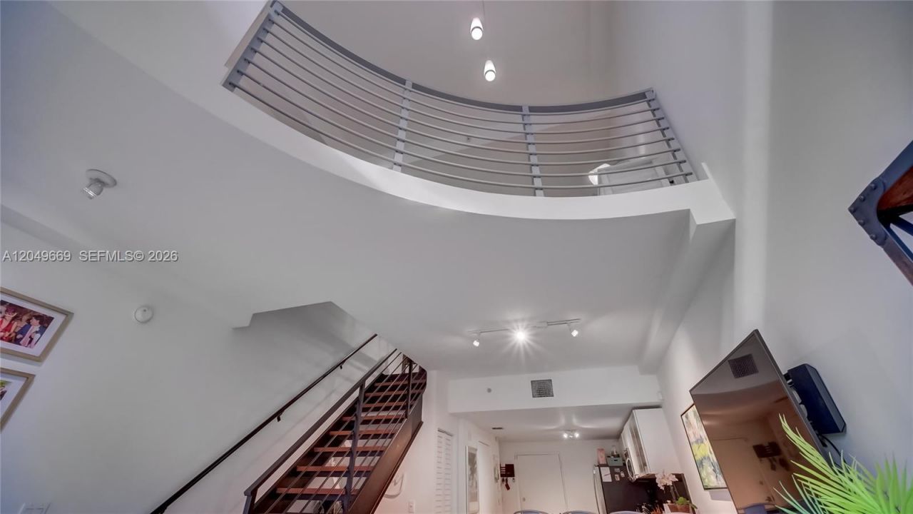 3339 Virginia St , Unit 323, Miami, FL 33133 Photo