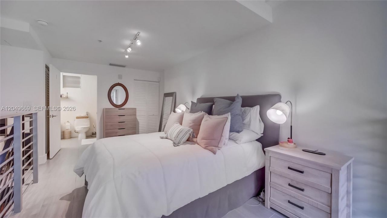 3339 Virginia St , Unit 323, Miami, FL 33133 Photo