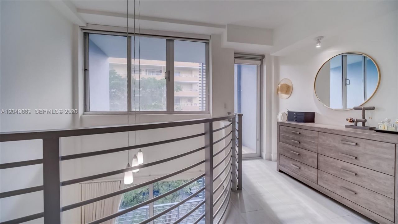 3339 Virginia St , Unit 323, Miami, FL 33133 Photo