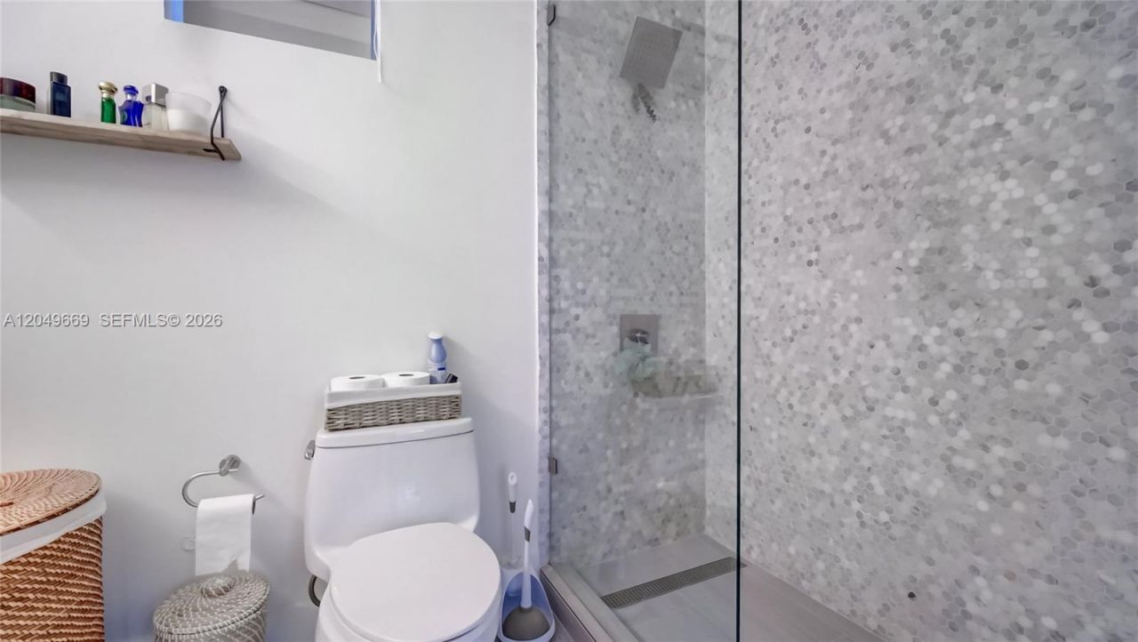 3339 Virginia St , Unit 323, Miami, FL 33133 Photo