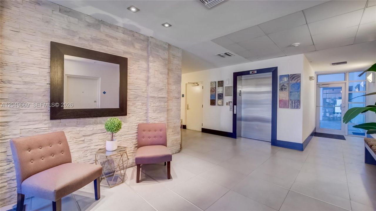 3339 Virginia St , Unit 323, Miami, FL 33133 Photo