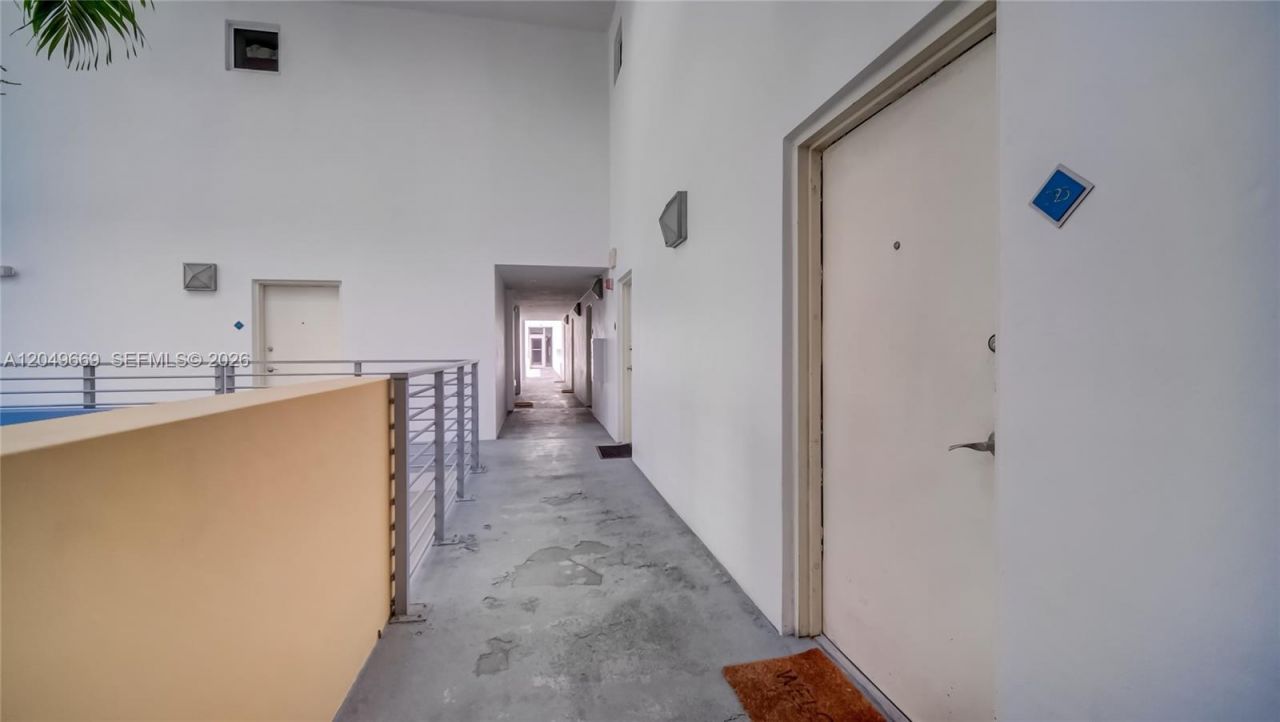 3339 Virginia St , Unit 323, Miami, FL 33133 Photo