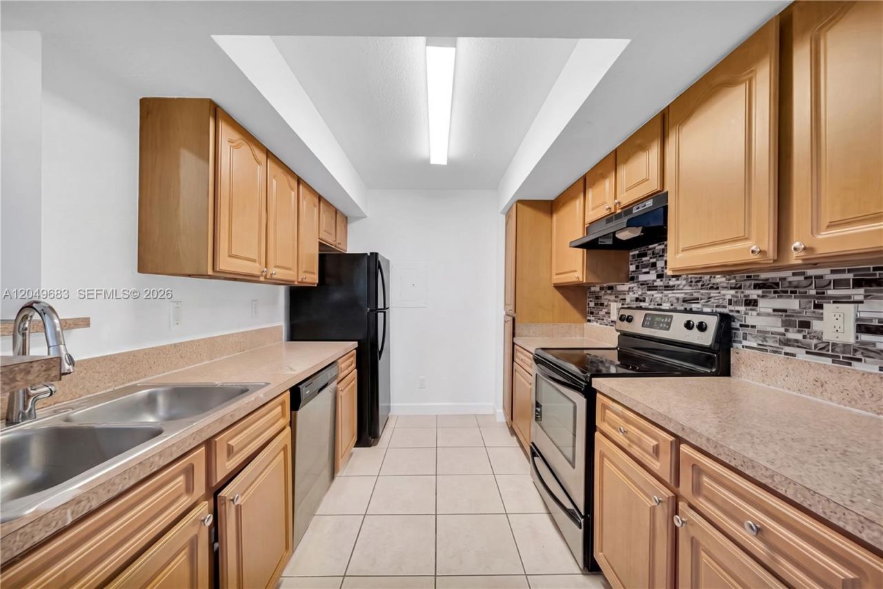 15070 SW 103rd Ln, Unit 2201, Miami, FL 33196 Photo