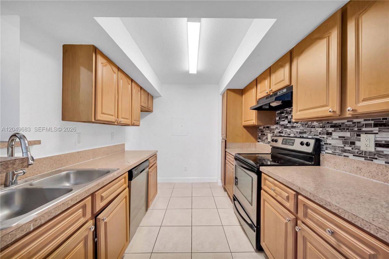 15070 SW 103rd Ln , Unit 2201, Miami, FL 33196 Photo