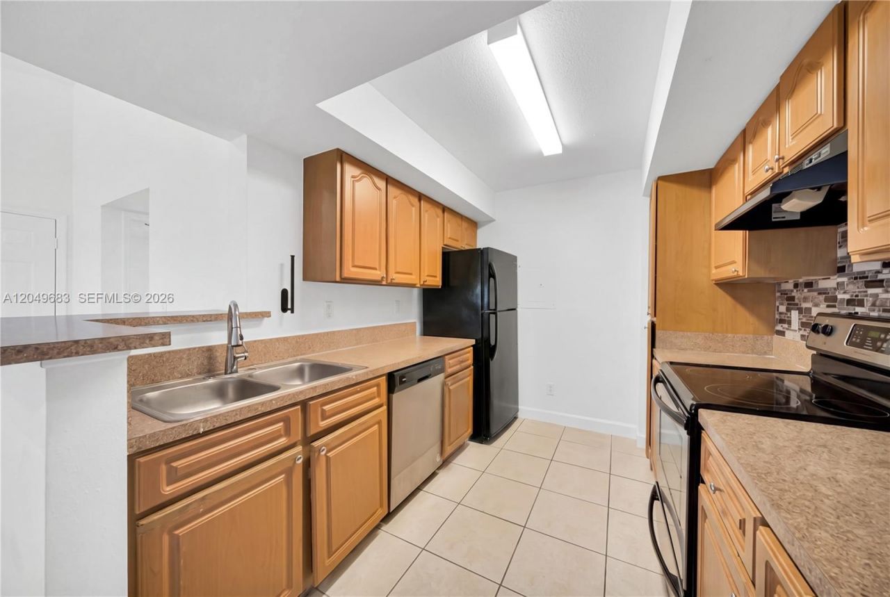 15070 SW 103rd Ln, Unit 2201, Miami, FL 33196 Photo