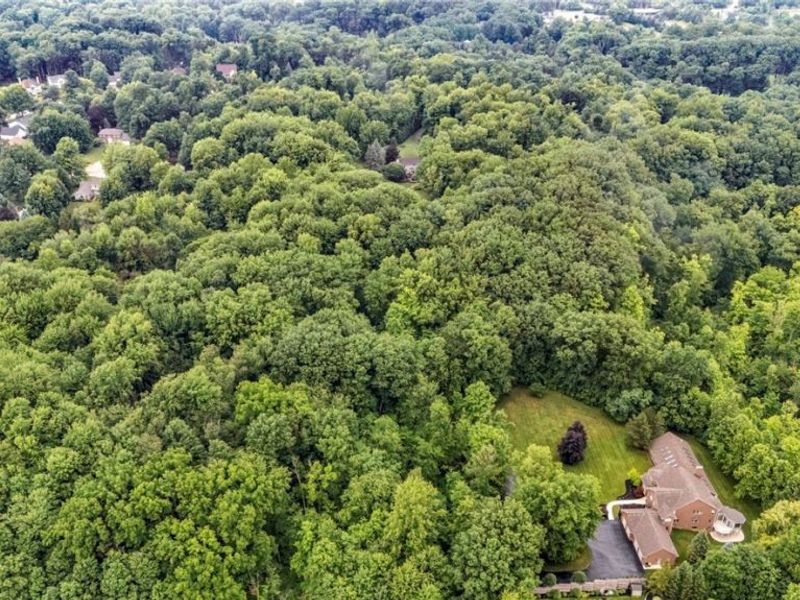 7282 Pinehill Road, Concord Township, OH 44077 Photo 4