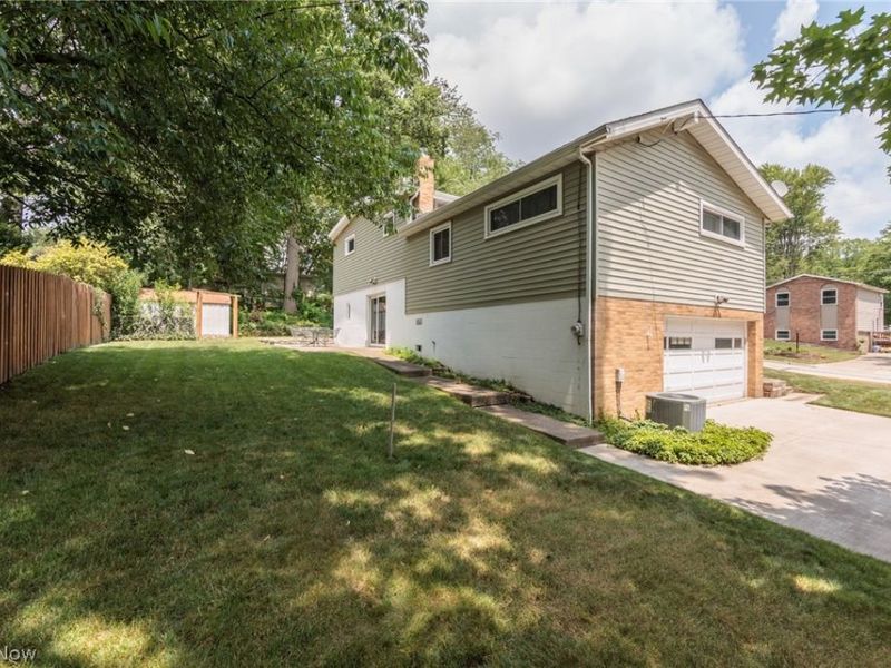 115 Burr Street, Munroe Falls, OH 44262 Photo 4