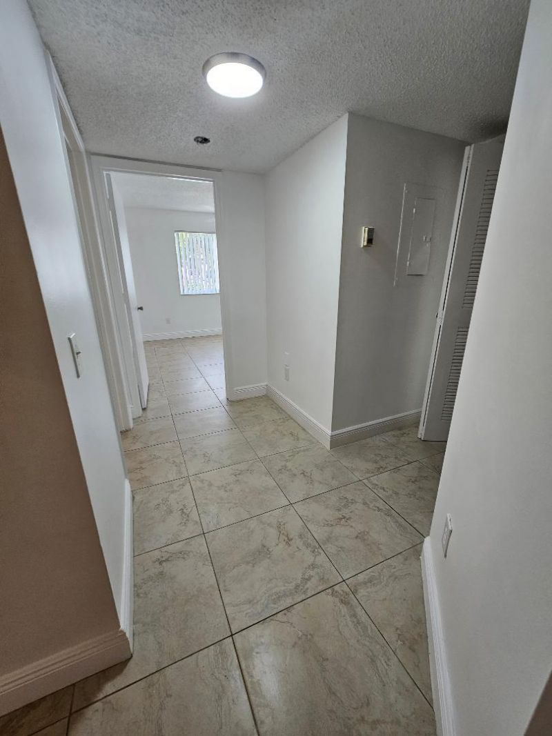 460 S Park Road, Unit 6-207, Hollywood, FL 33021 Photo