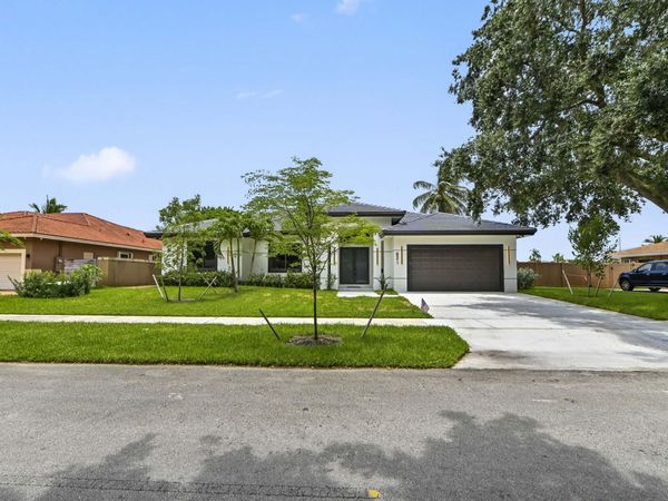 621 NW 42nd Avenue, Coconut Creek, FL 33066