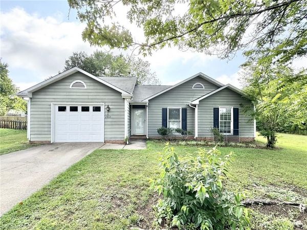 2803 Chillon Court , Greensboro, NC 27407