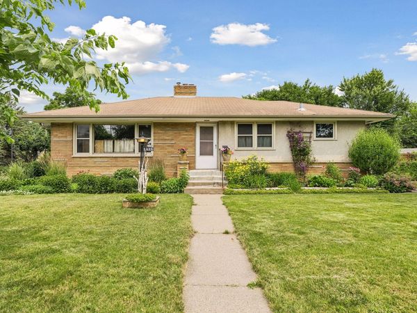 375 Jessamine Avenue W, Saint Paul, MN 55117