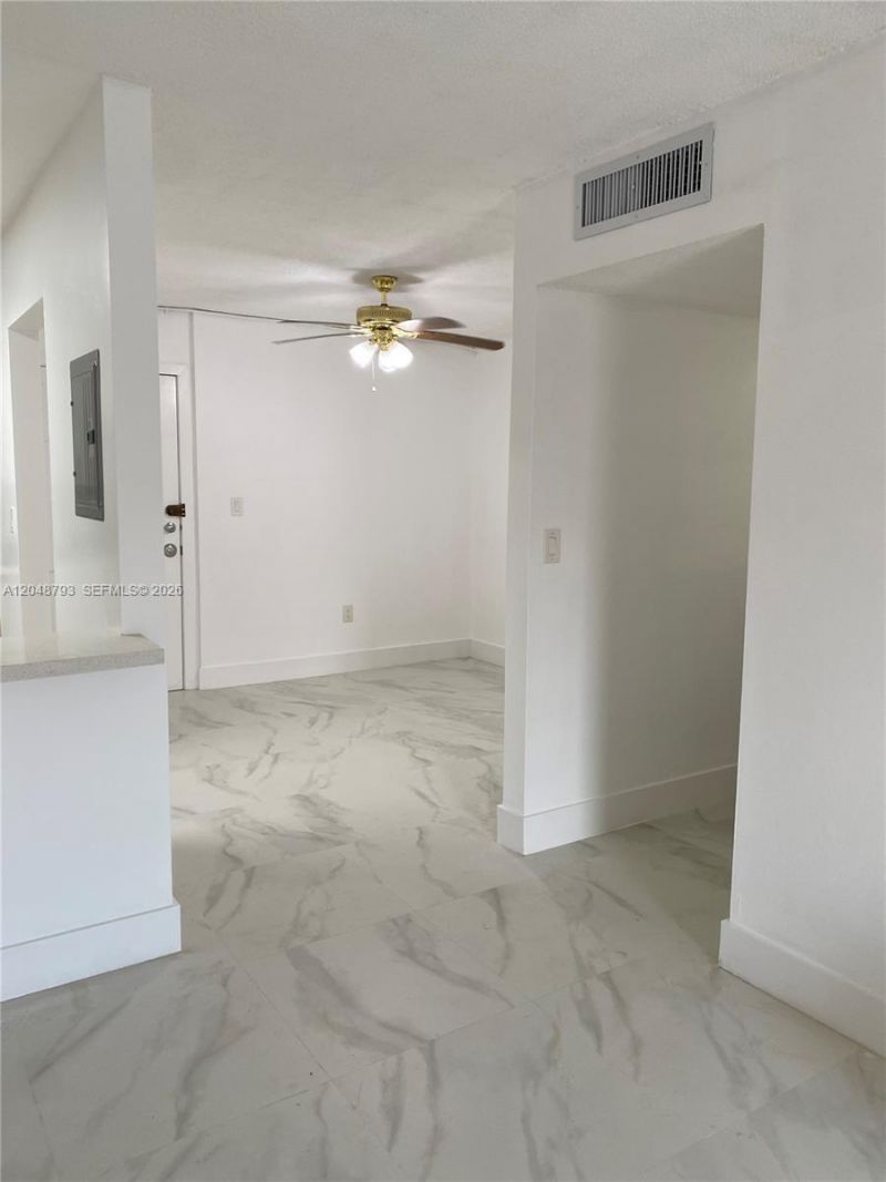 6190 W 19th Ave , Unit 206, Hialeah, FL 33012 Photo