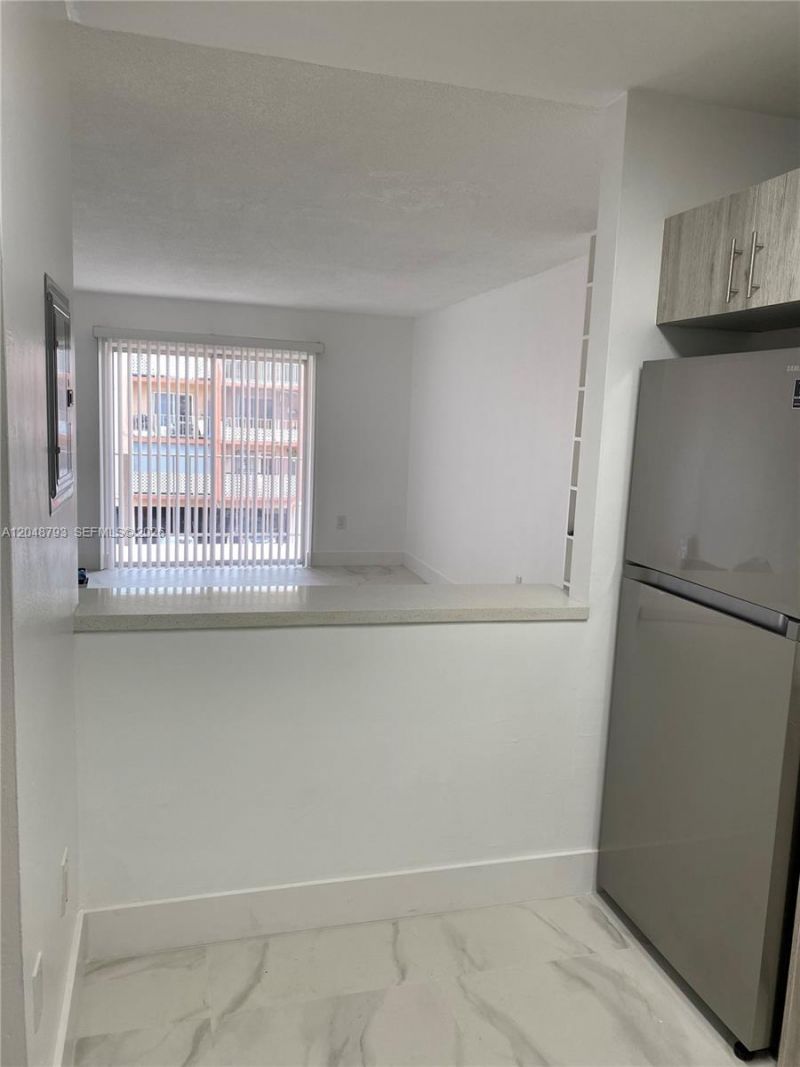 6190 W 19th Ave , Unit 206, Hialeah, FL 33012 Photo