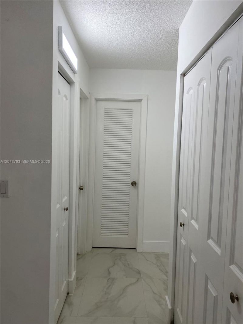 6190 W 19th Ave , Unit 206, Hialeah, FL 33012 Photo