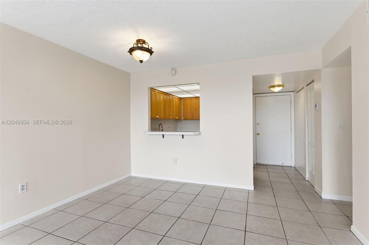 10425 SW 112th Ave, Unit 302, Miami, FL 33176 Photo