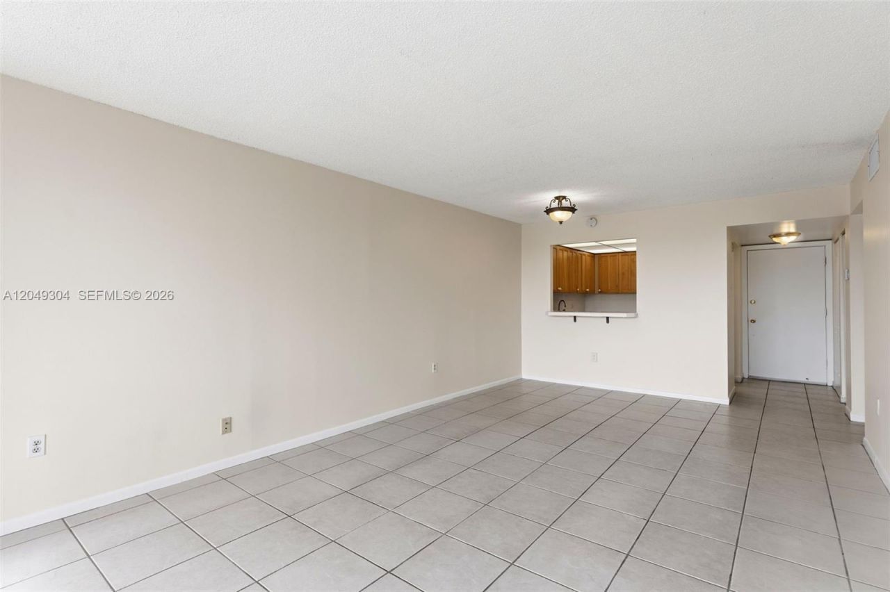 10425 SW 112th Ave, Unit 302, Miami, FL 33176 Photo
