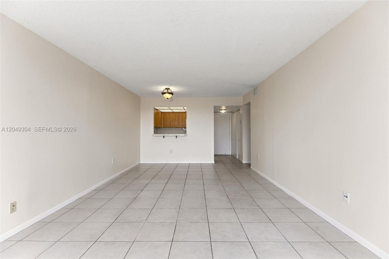 10425 SW 112th Ave, Unit 302, Miami, FL 33176 Photo