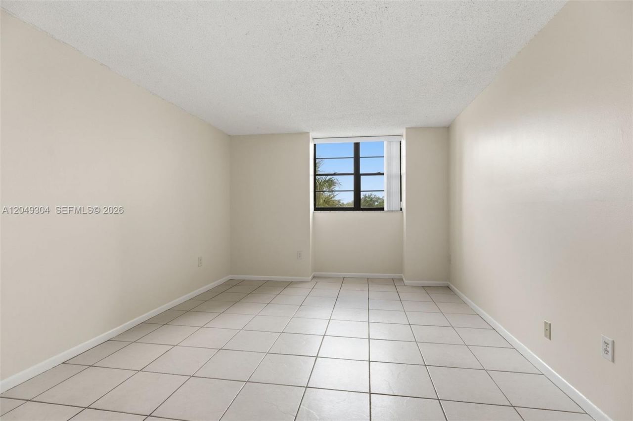 10425 SW 112th Ave, Unit 302, Miami, FL 33176 Photo