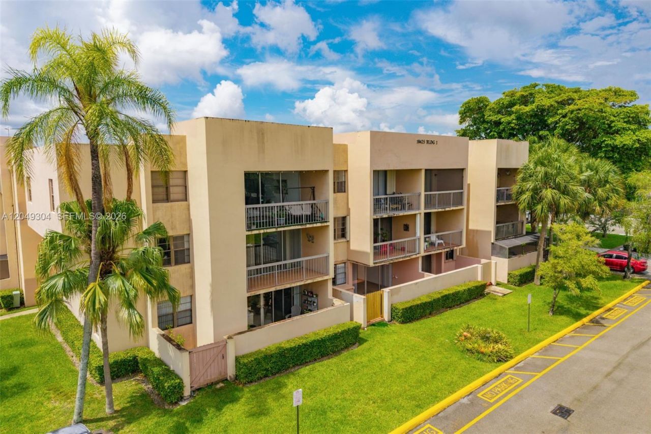 10425 SW 112th Ave, Unit 302, Miami, FL 33176 Photo