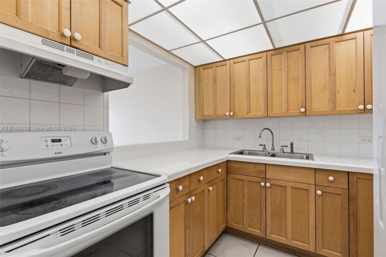 10425 SW 112th Ave, Unit 302, Miami, FL 33176 Photo