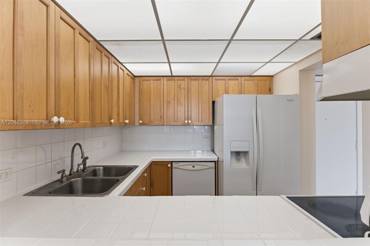 10425 SW 112th Ave, Unit 302, Miami, FL 33176 Photo