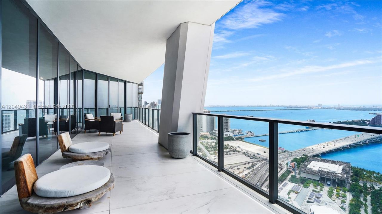 1000 Biscayne Blvd , Unit 4401, Miami, FL 33132 Photo