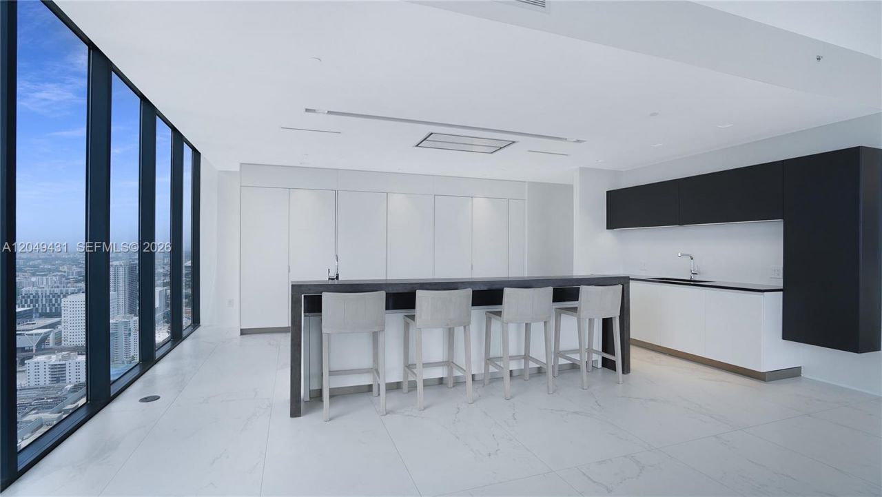1000 Biscayne Blvd , Unit 4401, Miami, FL 33132 Photo