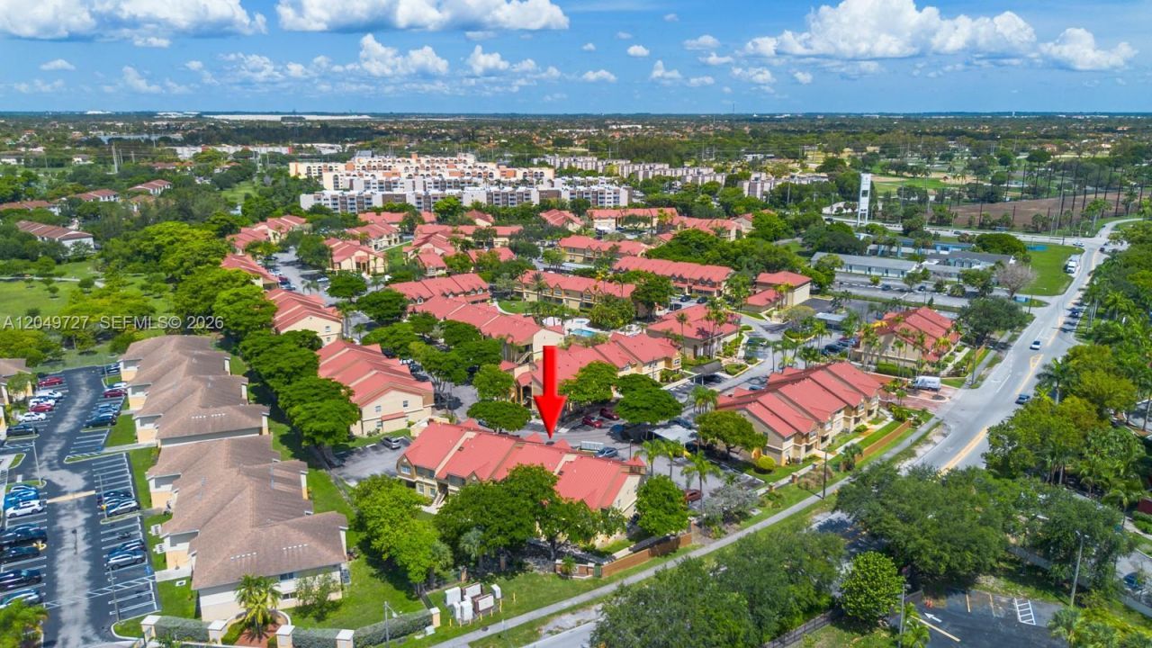 18308 NW 68th Ave , Unit B, Hialeah, FL 33015 Photo