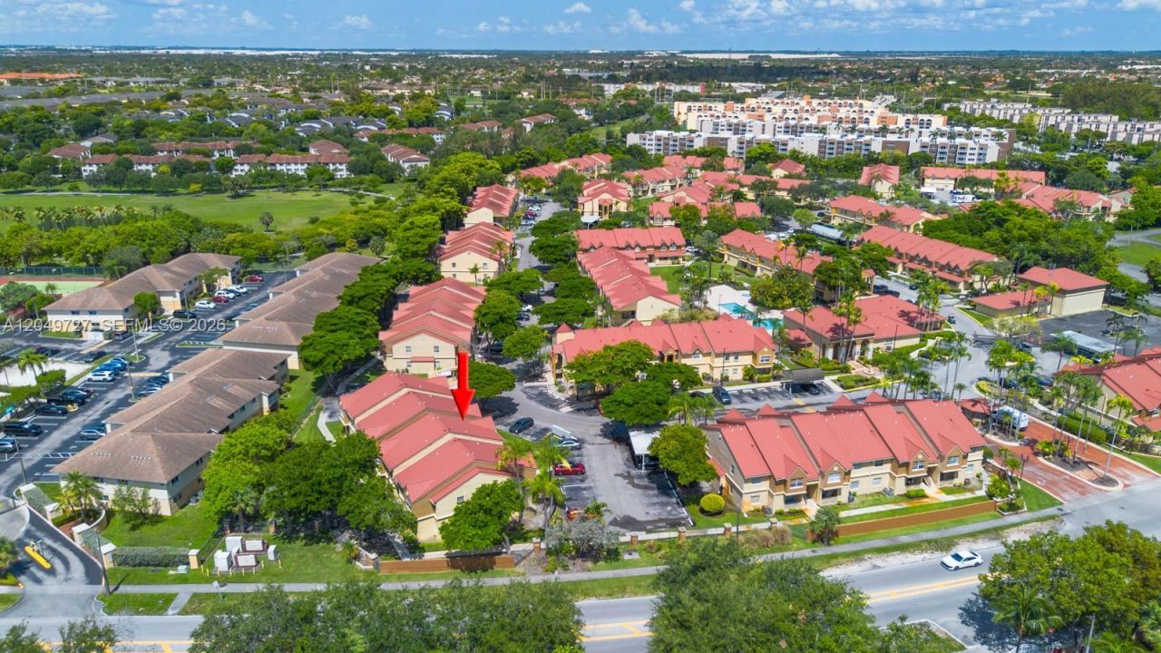 18308 NW 68th Ave , Unit B, Hialeah, FL 33015 Photo