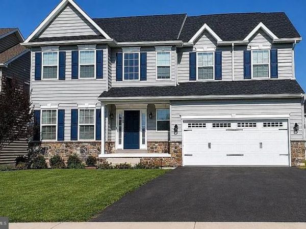 2120 SUNNYVALE DRIVE , PENNSBURG, PA 18073