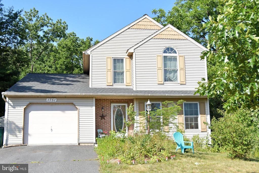 1751 OAK COURT, ORWIGSBURG, PA 17961