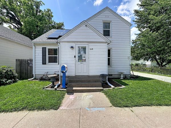 628 Cedar Street , Davenport, IA 52802