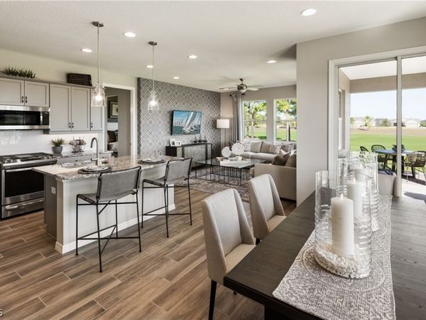 10050 Amber Rose Avenue , Las Vegas, NV 89143