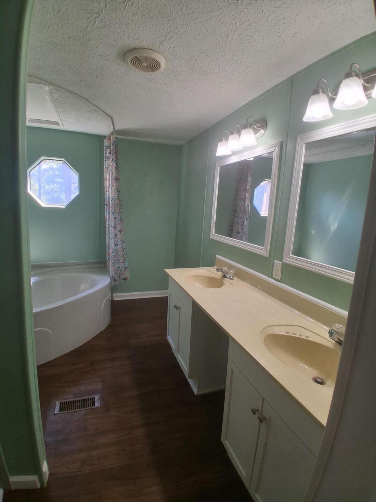 139 Speedway Court Photo 10